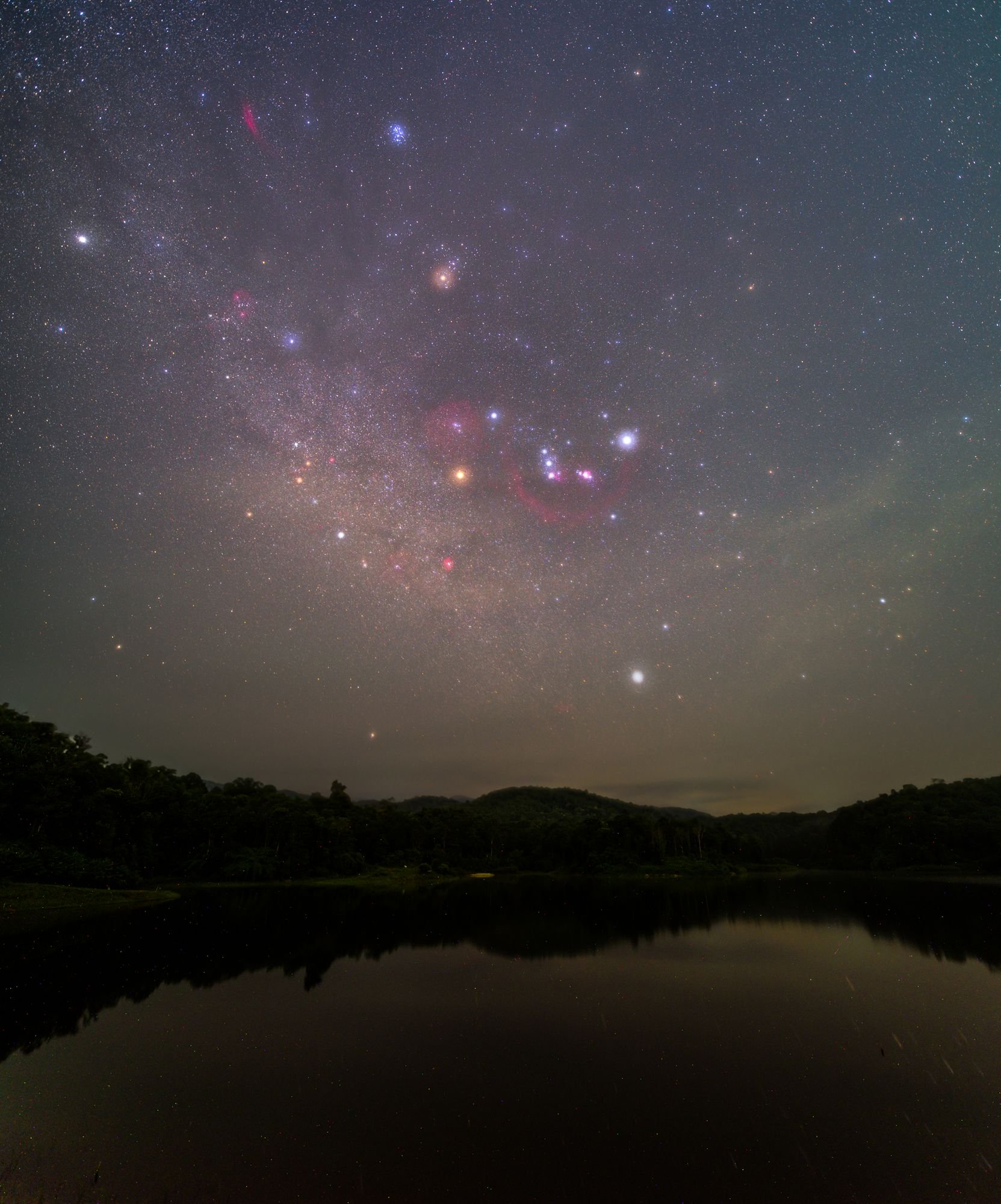 แชร์ภาพกลุ่มดาวนายพรานและ Barnard's Loop จากนักดาราศาสตร์สมัครเล่น